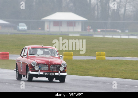 Ein Autorennen rund um Schloss Combe Rennstrecke auf den Bristol Motor Club Great Western Sprint 2013. Stockfoto