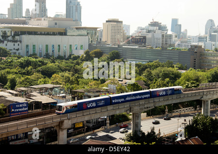 Der Skytrain in Bangkok in der Nähe von Siam Square, Thailand Stockfoto