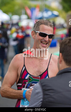 Konkurrenten des 44. aufeinander folgenden alten gegenseitigen zwei Ozeane Marathon Stockfoto