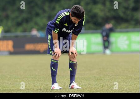 Reals Enzo Zidane, Sohn von Zinedine Zidane, Gesten während des Spiels Real Madrid gegen Borussia Mönchengladbach in der U19-Championstrophy im Stadion in Rossstrasse, Düsseldorf, 31. März 2013. Foto: Frederic Scheidemann Stockfoto