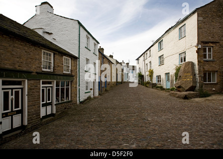 Gepflasterten Gassen und alten Steinhäusern der Dent in Yorkshire Stockfoto