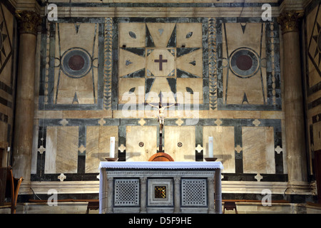 Der Altar des Baptisterium in Florenz. Stockfoto