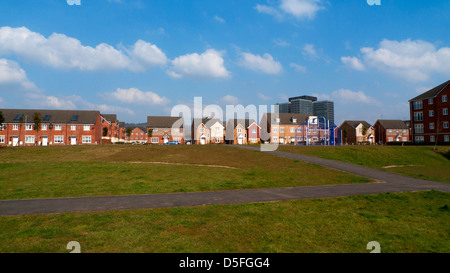 Neues bauen Häuser auf einem terrassenförmig angelegten Wohnsiedlung in Llanishen Cardiff South Wales UK KATHY DEWITT Stockfoto