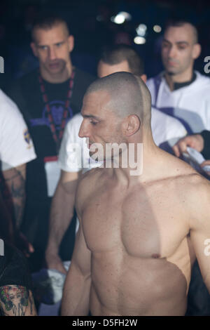 IMPERA MMA Fighting Championship 2013 Rom, das Spiel von Marco Santi gegen Fabricio Nascimento Stockfoto