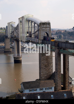 Isambard Kingdom Brunel Royal Albert Bridge 1859 in Reparatur, überspannt den Fluss Tamar, UK 2013 Stockfoto