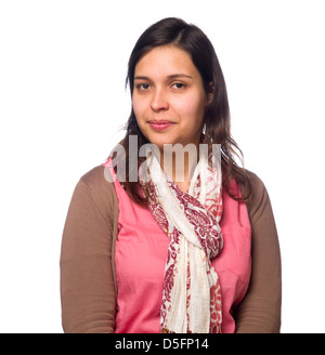 Porträt der jungen Frau lächelnd mit rosa Hemd Stockfoto