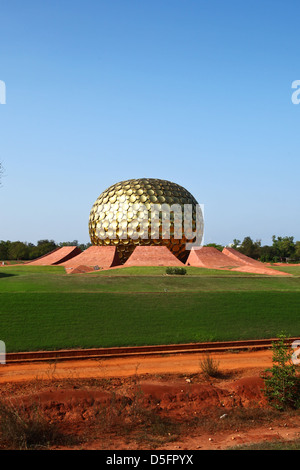 Auroville Matrimandir in Tamil Nadu. Stockfoto