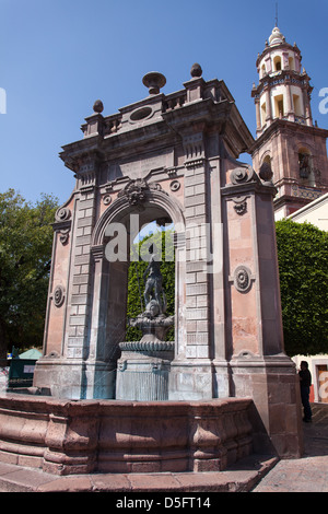 Brunnen von Neptun, vor dem Kloster Santa Clara, befindet sich in der spanischen Kolonialzeit Stadt Queretaro, Mexiko Stockfoto