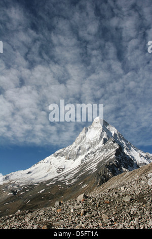 Die Heiligen Himalaya-Gipfel des Shivling (6543m). Stockfoto