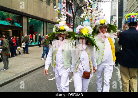 New York City, USA. 31. März 2013. Szenen aus 2013 Osterparade und Oster Bonnet Festival am 31. März 2013 in New York City. Bildnachweis: Donald Bowers/Alamy Live-Nachrichten Stockfoto
