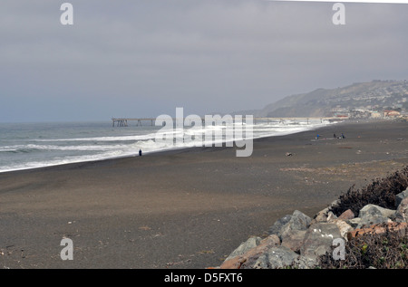 Sharp Park Beach & Pacifica Municipal Pier, Pacifica, Kalifornien, USA Stockfoto