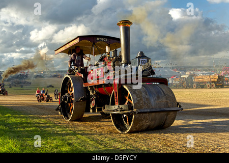 Burrell 5nhp 10-Tonnen-Walze No.3991 Narzisse. Reg No.AF 9803 an die Great Dorset Steam Fair, Tarrant Hinton, Dorset, Vereinigtes Königreich, 2011. Stockfoto