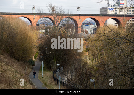 Stockport-Viadukt. Die Brücke führt die Bahn über den Fluss Mersey in Stockport, grösseres Manchester Stockfoto