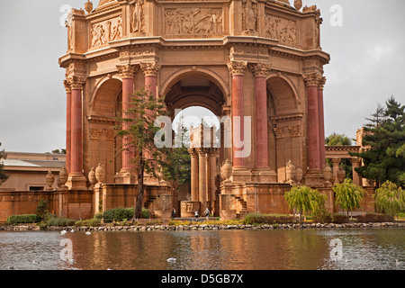 der Palast der schönen Künste im Marina District in San Francisco, Kalifornien, Vereinigte Staaten von Amerika, USA Stockfoto