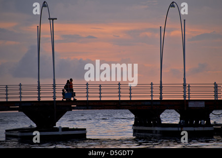 Willemstad, die kleine und hübsche Hauptstadt von Curacao in den niederländischen Antillen Stockfoto