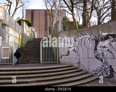 Wandbild am Eingang naturwissenschaftliche Institute in Brüssel, Belgien Stockfoto