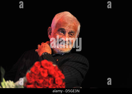 St. Petersburg, Russland. 31. März 2013. Jean-Paul Belmondo Rezital in St.Petersburg,Russia.Pictured: französischen Schauspieler Jean-Paul Belmondo. Kredit Bild: Kredit-: PhotoXpress/ZUMAPRESS.com/Alamy Live-Nachrichten Stockfoto