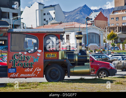Tourbus in Ushaia, Feuerland, Argentinien Stockfoto
