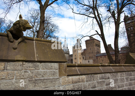 Die Tiere Wand neben Schloss von Cardiff, Cardiff, South Glamorgan, Wales, Vereinigtes Königreich Stockfoto