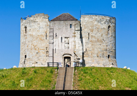 Cliffords Turm der ehemaligen zu halten von York Burg Stadt York Yorkshire England UK GB EU Europas Stockfoto