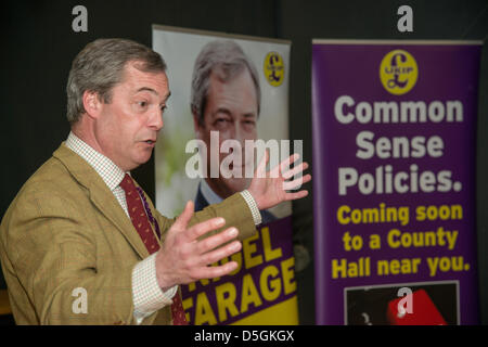 Abgeordneter Cornwall UK. Leiter der UK Independence Party Nigel Farage MEP beginnt seine Tournee in Abgeordneter Stockfoto