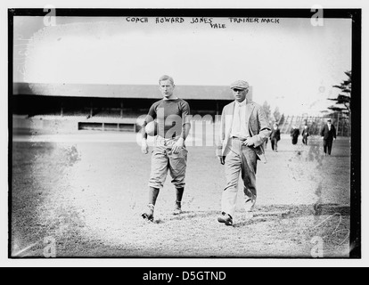 Coach Jones - Yale - Trainer Mack (LOC) Stockfoto