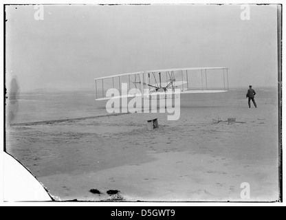 [Erstflug, 120 Fuß in 12 Sekunden, 10:35; Kitty Hawk, North Carolina] (LOC) Stockfoto