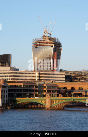 20 Fenchurch Street im Bau.  Die Skyscaper in London hat das Walkie Talkie Gebäude genannt. Stockfoto