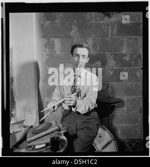 [Porträt von Dave Tough, Eddie Condon (Keller), New York, N.Y., ca. November 1946] (LOC) Stockfoto