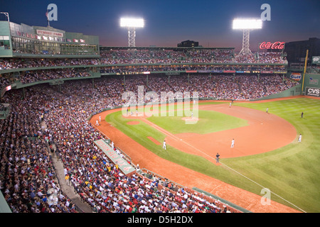 Nacht-Baseball Spiel historischen Fenway Park Boston Rot Sox Boston Ma. USA 20. Mai 2010 Red Sox gegen Minnesota Twins Teilnahme Stockfoto