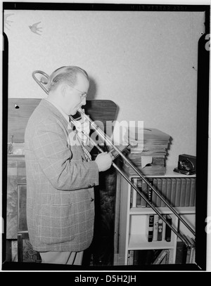 [Porträt von Marty Emerson in seinem Haus, Washington, D.C., von 1938 bis 1948] (LOC) Stockfoto