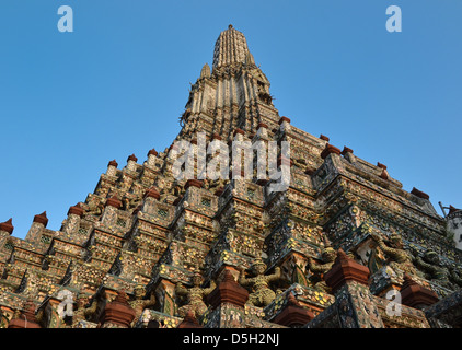 Tempel Wat Arun in der Nähe von Chao Phraya River Bangkok Thailand Stockfoto