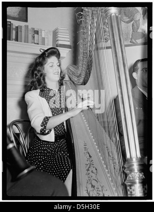 [Portrait von Adele Girard, türkische Botschaft, Washington, D.C., 193-] (LOC) Stockfoto