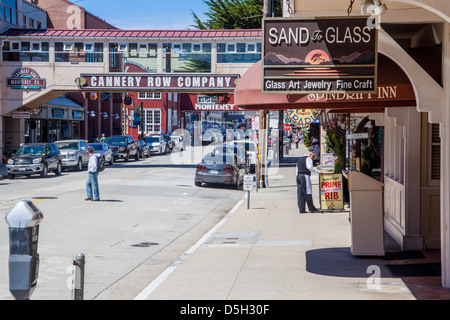 Ein Blick nach unten Monterey Kalifornien Cannery Row in 2012 Stockfoto