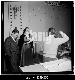 [Porträt von Lena Horne und Lennie Hayton, New York, N.Y., zwischen 1946 und 1948] (LOC) Stockfoto