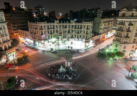 Talaat Harb Square bei Nacht, die Innenstadt von Kairo, Ägypten Stockfoto