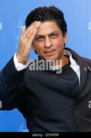 Indischer Schauspieler Shah Rukh Khan besucht den Fototermin des Films "Der Ghostwriter" bei der 60. Berlinale Internationalen Filmfestspiele in Berlin, Deutschland, 12. Februar 2010. Das Festival dauert bis 21 Februar 2010. Foto: Hubert Boesl Stockfoto