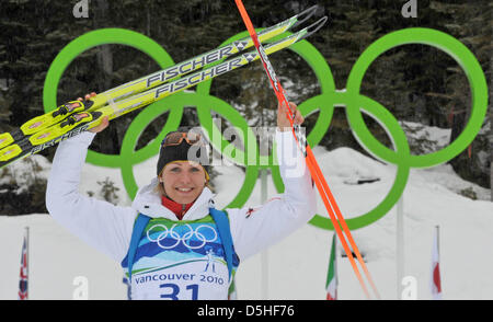 Magdalena Neuner Deutschland feiert nach dem Biathlon-Frauen 7,5 km Sprint im Olympic Park während der Olympischen Spiele in Vancouver 2010, Whistler, Kanada, 13. Februar 2010.  +++(c) Dpa - Bildfunk +++ Stockfoto