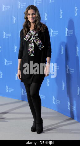 US-Schauspielerin Amanda Peet besucht den Fototermin des Films "Bitte gib" läuft im Wettbewerb bei der 60. Berlinale Internationalen Filmfestspiele in Berlin, Deutschland, Dienstag, 16. Februar 2010. Das Festival dauert bis 21 Februar 2010. Foto: Tim Brakemeier Dpa/lbn Stockfoto