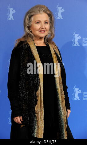 Deutsche Schauspielerin Hanna Schygulla besucht ein Fototermin bei der 60. Berlinale Internationalen Filmfestspiele in Berlin, Deutschland, Mittwoch, 17. Februar 2010. Das Festival dauert bis 21 Februar 2010. Schygulla werden mit einem Goldenen Ehrenbären für ihr Lebenswerk geehrt. Foto: Tim Brakemeier Dpa/Lbn +++(c) Dpa - Bildfunk +++ Stockfoto