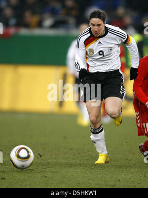 Fußball-DFB-Frauen, Deutschland - Nordkorea bin Mittwoch (17.02.2010) in der MSV-Arena in Duisburg. Sterben Sie die Deutsche Birgit Prinz. Foto: Roland Weihrauch Dpa/lnw Stockfoto