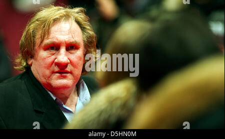 Französischer Schauspieler Gérard Depardieu kommt für die Premiere des Films "Mammuth" läuft im Wettbewerb bei der 60. Berlinale Internationalen Filmfestspiele in Berlin, Deutschland, Freitag, 19. Februar 2010. Das Festival läuft bis zum 21. Februar 2010. Foto: Arno Burgi Dpa/lbn Stockfoto