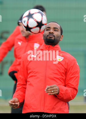 Cacau im Bild während einer Trainingseinheit des VfB Stuttgart in Stuttgart, Deutschland, 22. Februar 2010. Am 23. Februar 2010 wird VfB Stuttgart FC Barcelona in der Champions League Runde von 16 ersten Bein Match stellen. Foto: BERND WEISSBROD Stockfoto