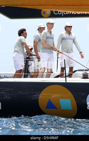 Spanische Kronprinz Felipe besucht die spanischen Könige Pokal (Copa del Rey) im Real Club Nautico de Palma de Mallorca (RNCP) vor dem Start der 29. Auflage des Kings Cup in Palma De Mallorca, Spanien, 2. August 2010. Foto: Albert Nieboer Niederlande Stockfoto