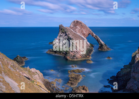 Bowfiddle Rock, Portnockie in Abderdeensire Stockfoto