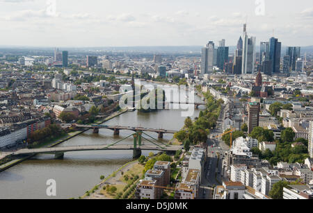 Blick auf Frankfurt und die wichtigsten aus der 38. Etage des neuen Sitzes der Europäischen Zentralbank (EZB) unter Umfüllstation in Frankfurt Main, Deutschland, 20. September 2012. Die neue Zentrale der EZB soll um die EZB ab 2014 zu beherbergen. Das Richtfest endete offiziell das vertikale Wachstum des neuen Hauptsitzes. Foto: BORIS ROESSLER Stockfoto