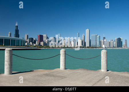 SEEUFER SKYLINE VON DOWNTOWN CHICAGO ILLINOIS USA Stockfoto