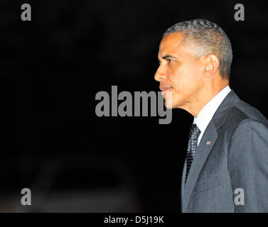 US-Präsident Barack Obama kehrt ins Weiße Haus nach einer Kampagne-Reise nach Miami und Tampa, Florida am Donnerstag, 20. September 2012. Foto: Ron Sachs / Pool über CNP Stockfoto