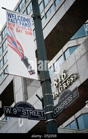 Ein Banner begrüßt Rennen Anhänger nach Austin, Texas, USA, 13. November 2012. Die Formel 1 United States Grand Prix statt findet auf dem Circuit of The Americas in Austin am 18. November 2012. Foto: David sollte/Dpa +++(c) Dpa - Bildfunk +++ Stockfoto