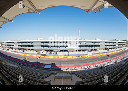 Blick von der Tribüne an der Grube-Gebäude und die erste Kurve auf dem Circuit of The Americas in Austin, Texas, USA, 14. November 2012. Die Formel 1 United States Grand Prix statt findet am 18. November 2012. Foto: David Ebener Dpa +++(c) Dpa - Bildfunk +++ Stockfoto